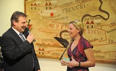 Bürgermeister Pracht und die Weinkönigin aus Nettersheim